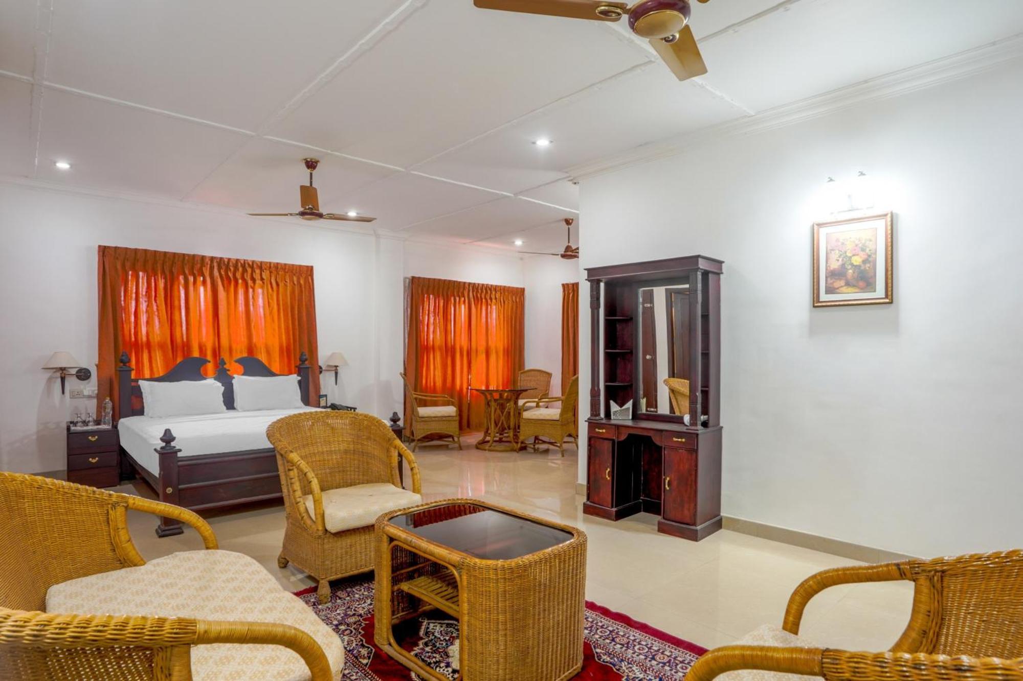 Palette Resorts- Tapovan Green County Thattakad Ngoại thất bức ảnh